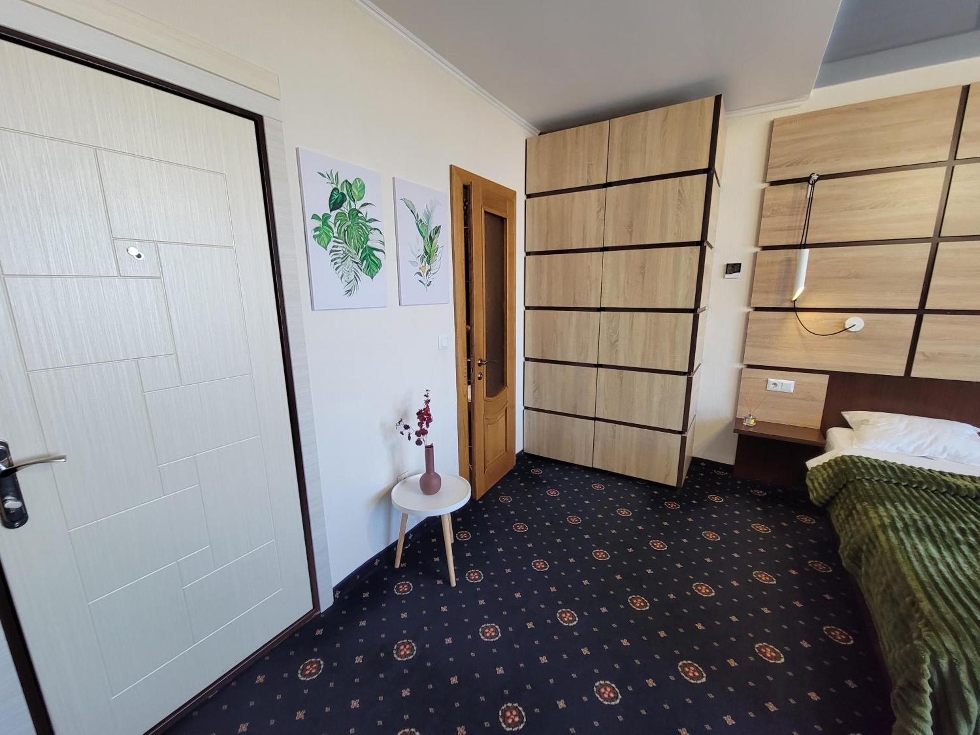 Koro Central Apartments Івано-Франківськ Номер фото